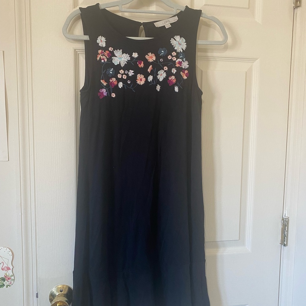 Black light weight lift dress with floral embroidery